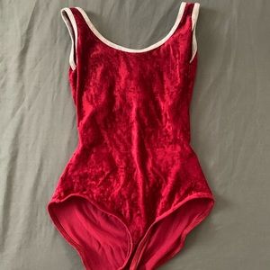 YUMIKO Leotard Veronique Size M in Red Velvet